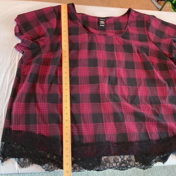 NWOT Torrid Womens Plaid Short Sleeve Top Lace Hem Sz 26 Black/Red Nylon/Polyest - Picture 5 of 13